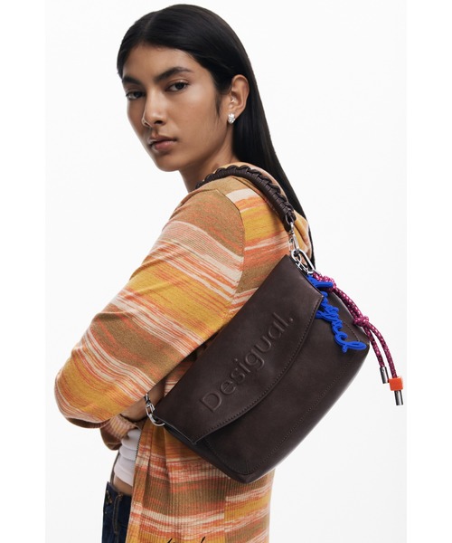 Desigual（デシグアル）の「3Dロゴスエードフラップショルダーバッグ（ショルダーバッグ・レディース・ブラウン・FREE）」の9枚目の写真