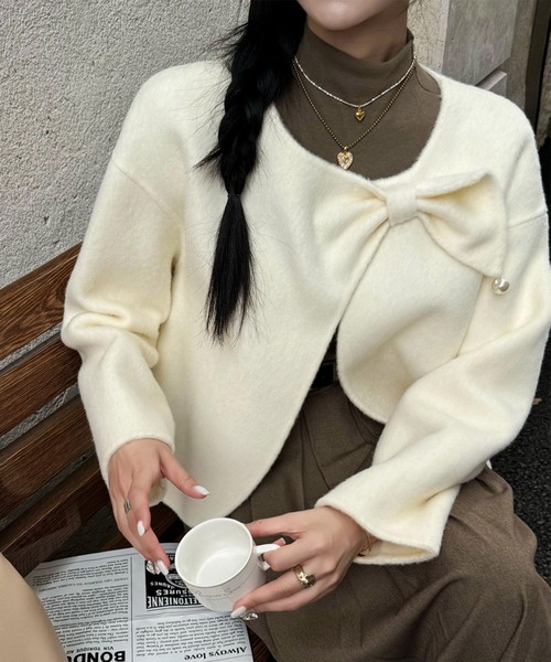 Jasmine Grandiflorum(ジャスミングランディフローラム)の「【Jasmine】リボンノーカラーリバーウールコート ショート丈 (AW)(ノーカラーコート・レディース・アイボリー/ブルー/ピンク・FREE)」の5枚目の写真