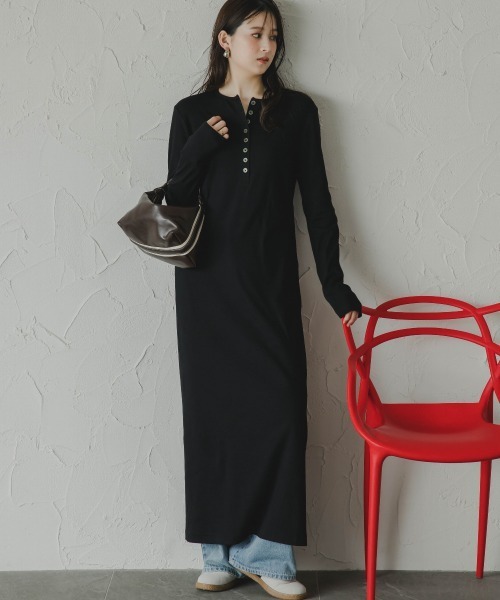 slattgir(スラットジール)の「高身長 ヘンリーネックカットリブマキシワンピース(トールサイズ)Essenave(ワンピース・レディース・カーキ/ブラック・TM/TL/TLL/T3L)」の2枚目の写真
