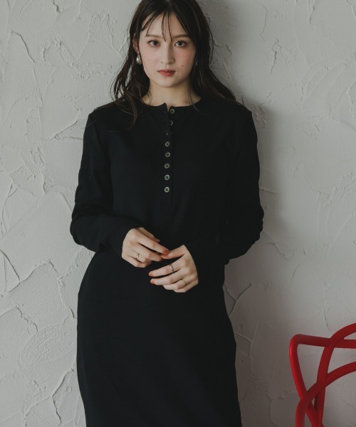 slattgir(スラットジール)の「高身長 ヘンリーネックカットリブマキシワンピース(トールサイズ)Essenave(ワンピース・レディース・カーキ/ブラック・TM/TL/TLL/T3L)」の11枚目の写真