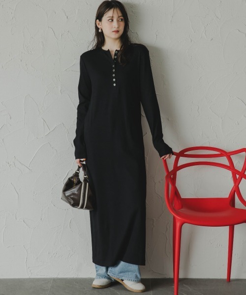 slattgir(スラットジール)の「高身長 ヘンリーネックカットリブマキシワンピース(トールサイズ)Essenave(ワンピース・レディース・カーキ/ブラック・TM/TL/TLL/T3L)」の12枚目の写真