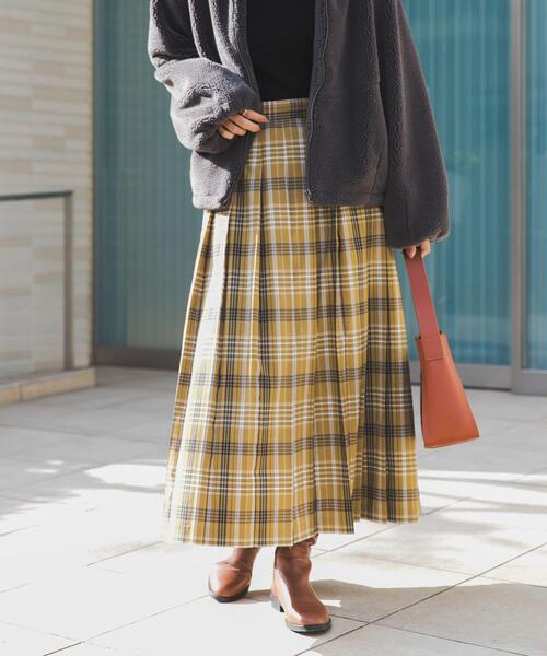 URBAN RESEARCH DOORS（アーバンリサーチドアーズ）の「『一部WEB限定カラー』チェックプリーツスカート（スカート・レディース・グリーン系その他/グレー系その他/イエロー系その他/ブラウン系その他・SMALL/MEDIUM）」の4枚目の写真