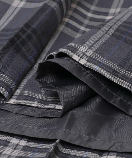 URBAN RESEARCH DOORS（アーバンリサーチドアーズ）の「『一部WEB限定カラー』チェックプリーツスカート（スカート・レディース・グリーン系その他/グレー系その他/イエロー系その他/ブラウン系その他・SMALL/MEDIUM）」の17枚目の写真