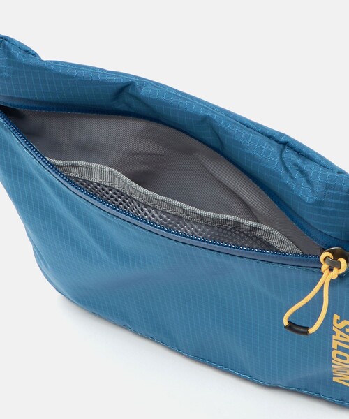 SALOMON（サロモン）の「＜Salomon＞ACS 2/クロスボディバッグ（ボディバッグ/ウエストポーチ・メンズ・ブラック/コバルトブルー・FREE）」の7枚目の写真
