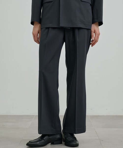 【美品】UNITED TOKYO コールバスクセミフレアパンツ UNITED TOKYO（ユナイテッドトウキョウ）の「コールバスクセミフレア