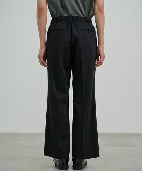 UNITED TOKYO（ユナイテッドトウキョウ）の「TECHNO WOOL セミフレアパンツ（その他パンツ・メンズ・ダークグレー/ブラック・1/2）」の10枚目の写真