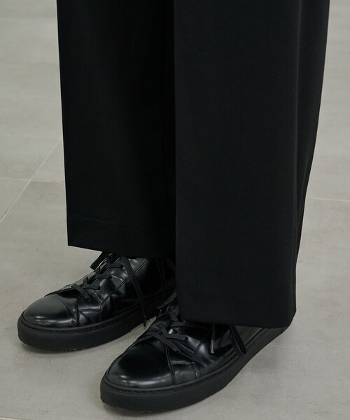 UNITED TOKYO（ユナイテッドトウキョウ）の「TECHNO WOOL セミフレアパンツ（その他パンツ・メンズ・ダークグレー/ブラック・1/2）」の15枚目の写真