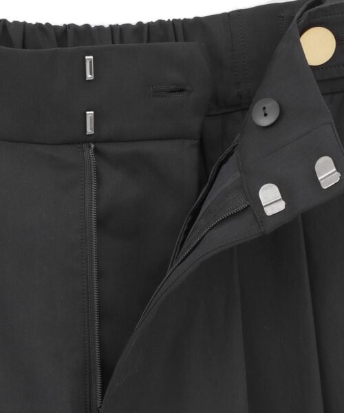 Liesse（リエス）の「タックバレルパンツ（その他パンツ・レディース・ブラウン/ブラック・2/3）」の5枚目の写真