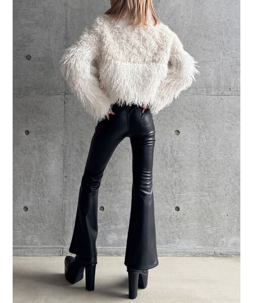 GYDA(ジェイダ)の「【WEB限定】【TINY】switchingフェイクファーコート(ダウンジャケット/コート・レディース・ブラック/オフホワイト・FREE)」の13枚目の写真