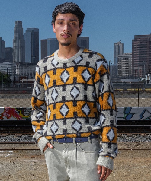 HUF(ハフ)の「SPACE AGE CREWNECK SWEATER(ニット/セーター・メンズ・パイングリーン系/オレンジ系その他・S/M/L/XL/XXL)」の2枚目の写真