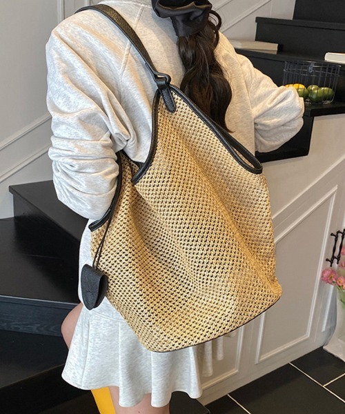 ReRe(リリ)の「2点セット! 巾着かごバッグ×レザーポーチ(トートバッグ・レディース・ブラック/ブラウン・FREE)」の4枚目の写真