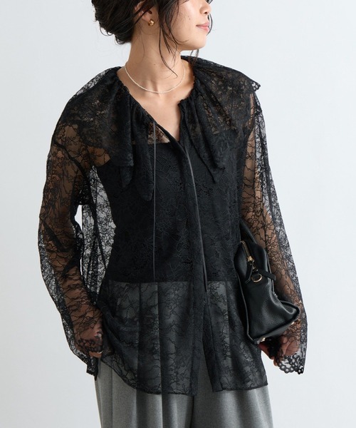 RIVE DROITE（リヴドロワ）の「【繊細なレースがアクセントに】フリルカラーレースブラウス（シャツ/ブラウス・レディース・オフホワイト/ブラック・FREE）」の2枚目の写真