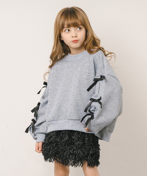URBAN CHERRY（アーバンチェリー）の「サイドリボンデザイントレーナー（スウェット・キッズ・グレー・140cm/130cm/120cm/150cm）」の6枚目の写真