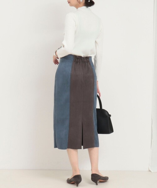 MICO COULIER(ミコクリエ)の「フロントボタン配色ラメプルオーバーニット(ニット/セーター・レディース・オフホワイト/ブルー/レッド/チャコールグレー・38)」の10枚目の写真