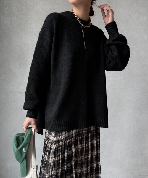 DouDou(ドゥドゥ)の「【WEB限定】ワイドシルエットクルーネックプルオーバー(ニット/セーター・レディース・ブラック/アイボリー/ライトグレー/サックスブルー・FREE)」の2枚目の写真