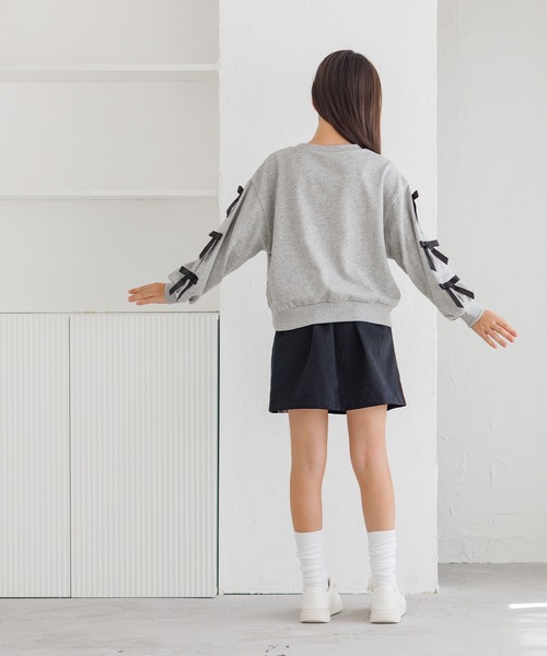 coca（coca）（コカ）の「キッズ　袖リボンスウェットトップス（スウェット・キッズ・グレー/ブラック・120/130/140/150）」の5枚目の写真