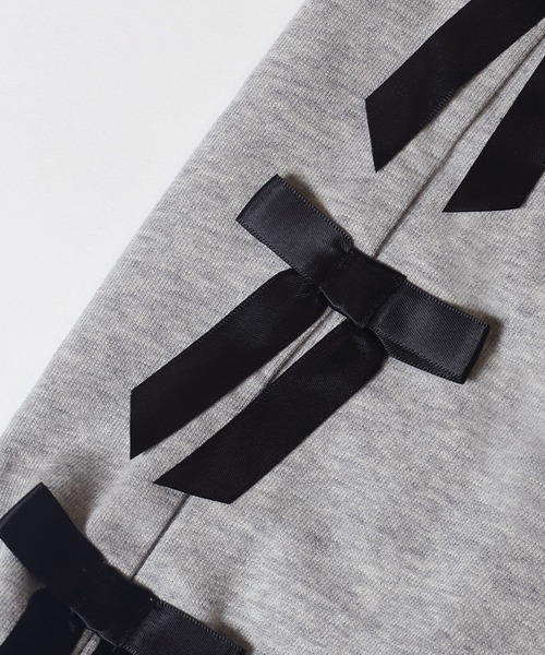coca（coca）（コカ）の「キッズ　袖リボンスウェットトップス（スウェット・キッズ・グレー/ブラック・120/130/140/150）」の16枚目の写真