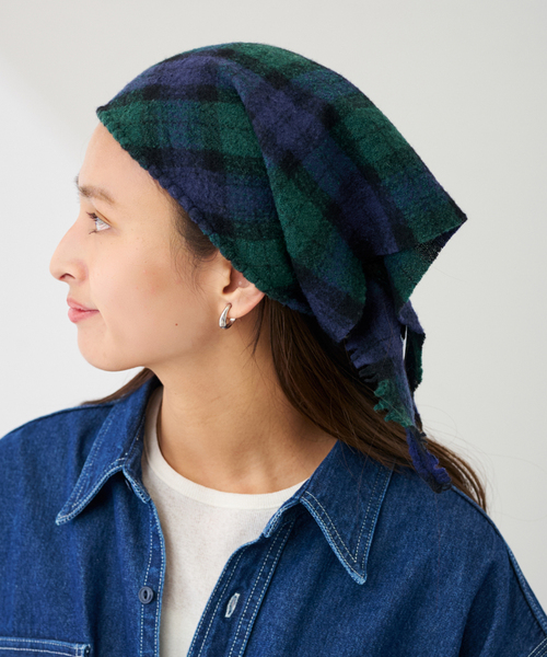 FRAMeWORK（フレームワーク）の「MY LAB ウールチェック三角スカーフ（バンダナ/スカーフ・レディース・ネイビー/ブラウン・FREE）」の22枚目の写真