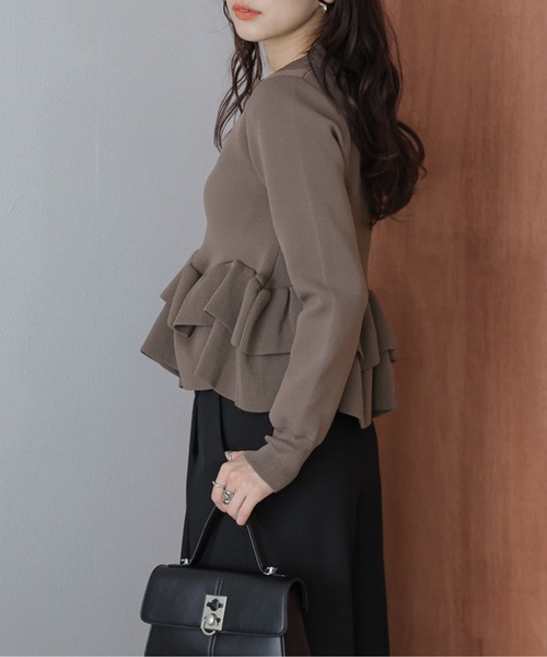 AMELY(エミリー)の「ダブルペプラムスキッパーニットトップス(ニット/セーター・レディース・ブラック/モカ/ベージュ・フリー)」の10枚目の写真