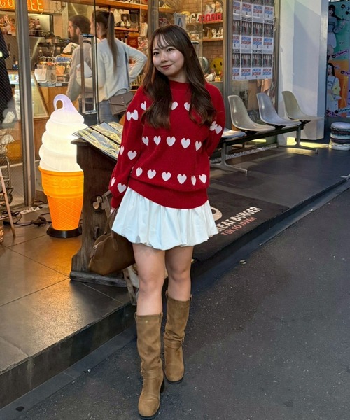 continuer de NICE CLAUP(コンティニューデナイスクラップ)の「ベロアモールたっぷりハートニット(ニット/セーター・レディース・ブラック/レッド/サックスブルー/アイボリー・FREE)」の6枚目の写真