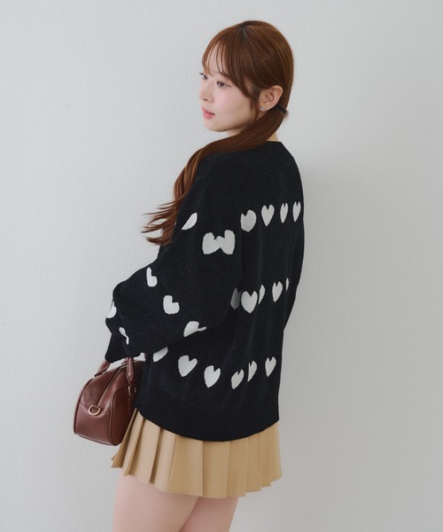 continuer de NICE CLAUP(コンティニューデナイスクラップ)の「ベロアモールたっぷりハートニット(ニット/セーター・レディース・ブラック/レッド/サックスブルー/アイボリー・FREE)」の21枚目の写真