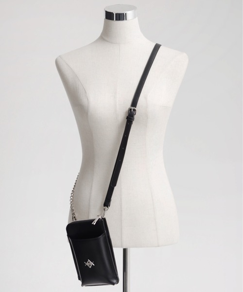 REFLEM(レフレム)の「『REFLEM/レフレム』ロゴチャーム付きウォレットポーチ(ショルダーバッグ・レディース・シルバー/ブラック・FREE)」の10枚目の写真