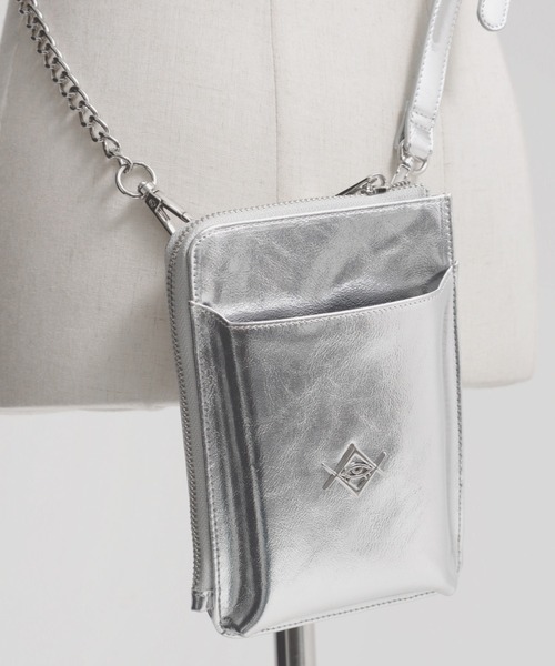 REFLEM(レフレム)の「『REFLEM/レフレム』ロゴチャーム付きウォレットポーチ(ショルダーバッグ・レディース・シルバー/ブラック・FREE)」の6枚目の写真