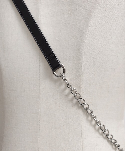 REFLEM(レフレム)の「『REFLEM/レフレム』ロゴチャーム付きウォレットポーチ(ショルダーバッグ・レディース・シルバー/ブラック・FREE)」の12枚目の写真