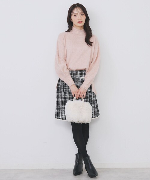 index(インデックス)の「【2WAY】フェイクファーラウンドショルダーバッグ(ショルダーバッグ・レディース・オフホワイト/グレー・00)」の4枚目の写真