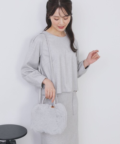 index(インデックス)の「【2WAY】フェイクファーラウンドショルダーバッグ(ショルダーバッグ・レディース・オフホワイト/グレー・00)」の6枚目の写真