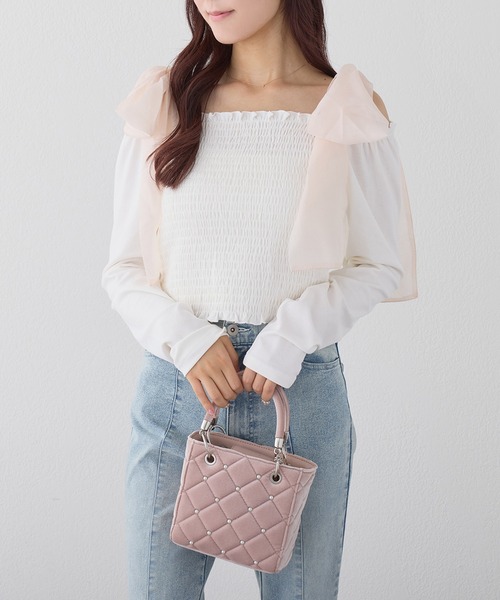 one after another NICE CLAUP（ワンアフターアナザーナイスクラップ）の「肩リボンシャーリングインナー（Tシャツ/カットソー・レディース・ブラック/杢グレー/ホワイト/ホワイト×ピンク・FREE）」の5枚目の写真