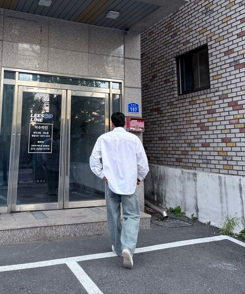 TOFFEE(トフィー)の「モアワイドデニムパンツ (BLEACH)(デニムパンツ・メンズ・その他・SMALL/MEDIUM/LARGE/X-LARGE)」の3枚目の写真
