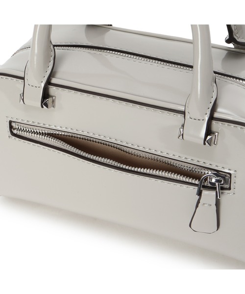 Guess（ゲス）の「ARNELA Mini Satchel ミニボストンバッグ  （ショルダーバッグ・レディース・ベージュ/ブラック/バーガンディー・ONE SIZE）」の11枚目の写真