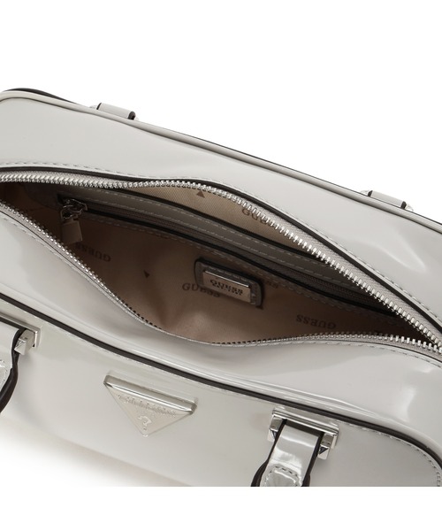 Guess（ゲス）の「ARNELA Mini Satchel ミニボストンバッグ  （ショルダーバッグ・レディース・ベージュ/ブラック/バーガンディー・ONE SIZE）」の12枚目の写真