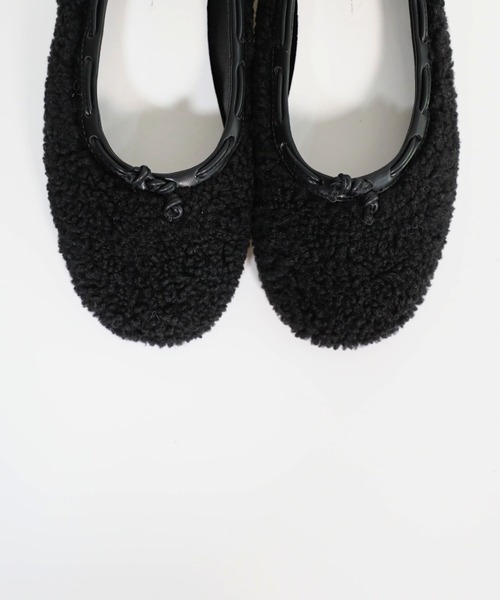 hiamu(ヒアム)の「ボアファーフラワーストッパーポイントフラットシューズ/2025 AW NEW COLLECTION(バレエシューズ・レディース・ブラウン/グレー/アイボリー/ブラック・23.0cm/23.5cm/24.0cm/24.5cm/25.0cm)」の18枚目の写真