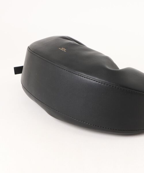 A.P.C.（アーペーセー）の「SAC NINON HOOP（トートバッグ・レディース・ブラック/ベージュ系その他/カーキ・ONESIZE）」の15枚目の写真