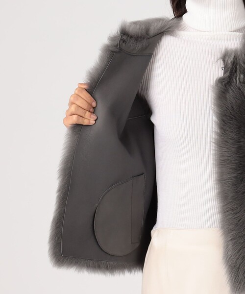 良品✨　カールドノヒュー　ラムスキン　ファー　ジレ　ベスト　Sサイズ　グレー 良品✨ カールドノヒュー ラムスキン ファー ジレ ベスト Sサイズ