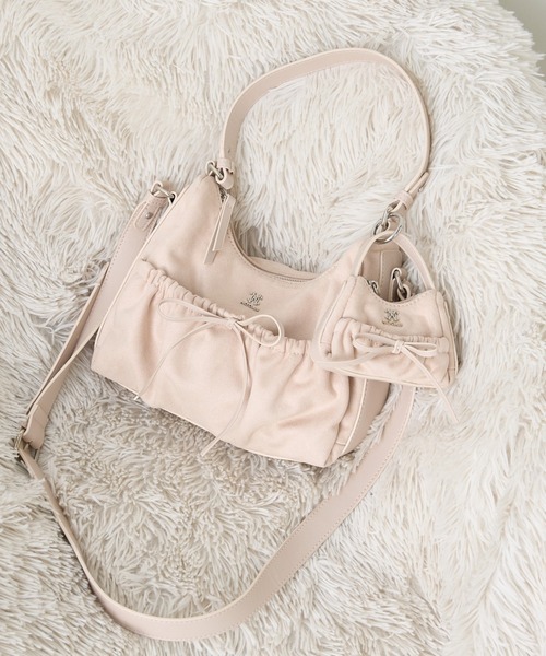 one after another NICE CLAUP（ワンアフターアナザーナイスクラップ）の「チャーム付きドロストバッグ（ショルダーバッグ・レディース・ブラック/ピンク/ブラウン・FREE）」の22枚目の写真