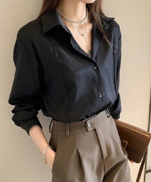 Flugge(フラッジー)の「シンプルオフィスブラウス(シャツ/ブラウス・レディース・ブラック/ホワイト・MEDIUM/LARGE)」の6枚目の写真