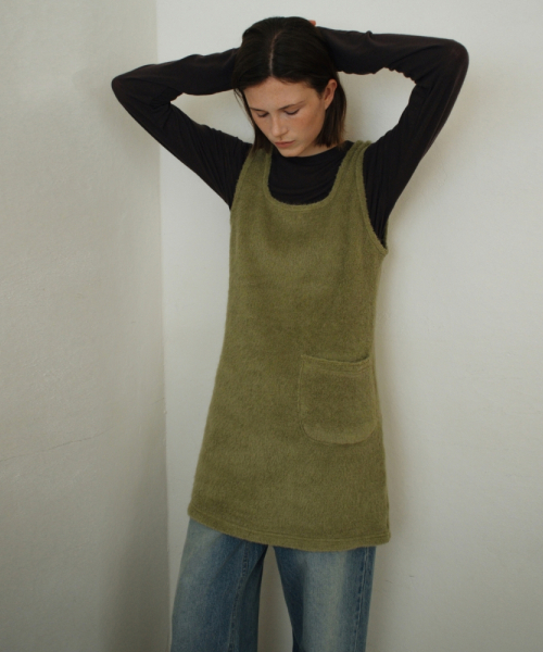 UNNOUT(アナウト)の「FUR VINTAGE DRESS OLIVE(ワンピース・レディース・その他・ONE SIZE)」の1枚目の写真