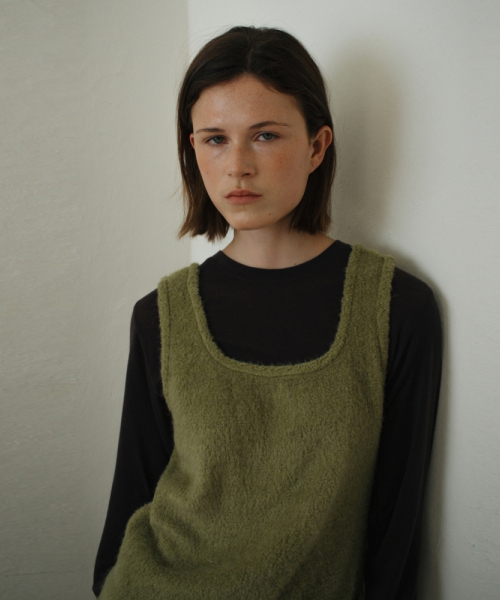 UNNOUT(アナウト)の「FUR VINTAGE DRESS OLIVE(ワンピース・レディース・その他・ONE SIZE)」の4枚目の写真