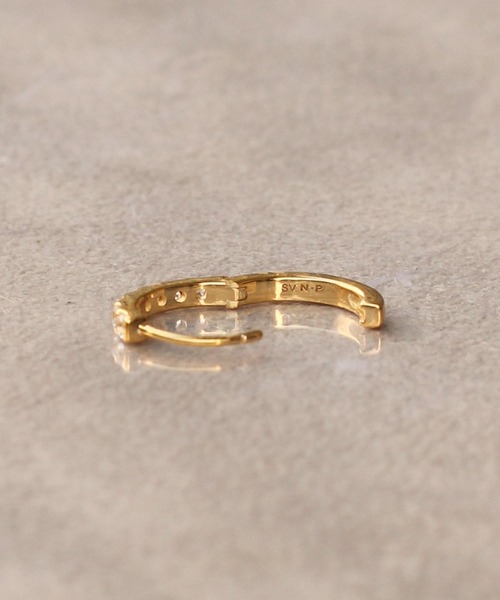 NOIR DE POUPEE（ノワールドプーペ）の「【WEB限定】K18vermeil フープピアス ホワイトトパーズ（ピアス（両耳用）・レディース・ゴールド・FREE）」の9枚目の写真