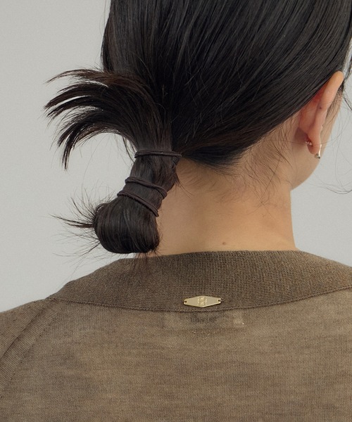 SALON adam et rope'（サロン アダム エ ロペ）の「ブライトラメVネックシアーカーディガン / UV対策・冷房対策（カーディガン/ボレロ・レディース・グレー/ブラウン系その他2/ブラック・FREE）」の18枚目の写真