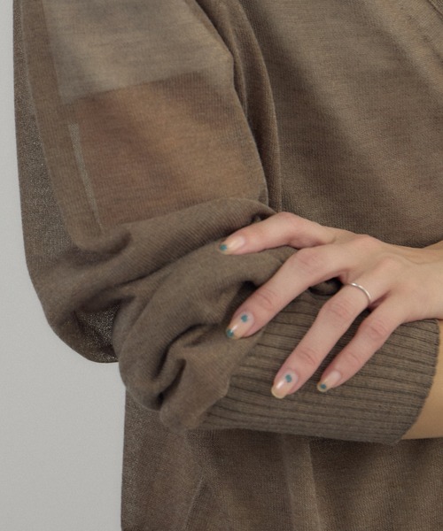 SALON adam et rope'（サロン アダム エ ロペ）の「ブライトラメVネックシアーカーディガン / UV対策・冷房対策（カーディガン/ボレロ・レディース・グレー/ブラウン系その他2/ブラック・FREE）」の19枚目の写真