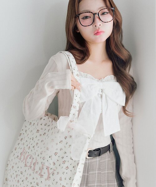 OLIVE des OLIVE(オリーブデオリーブ)の「Bloom Ribbon TOPS(Tシャツ/カットソー・レディース・ピンク/トップグレー/オフホワイト/ブラック/サックスブルー・FREE)」の18枚目の写真