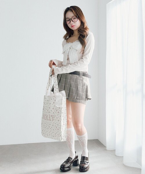 OLIVE des OLIVE(オリーブデオリーブ)の「Bloom Ribbon TOPS(Tシャツ/カットソー・レディース・ピンク/トップグレー/オフホワイト/ブラック/サックスブルー・FREE)」の20枚目の写真