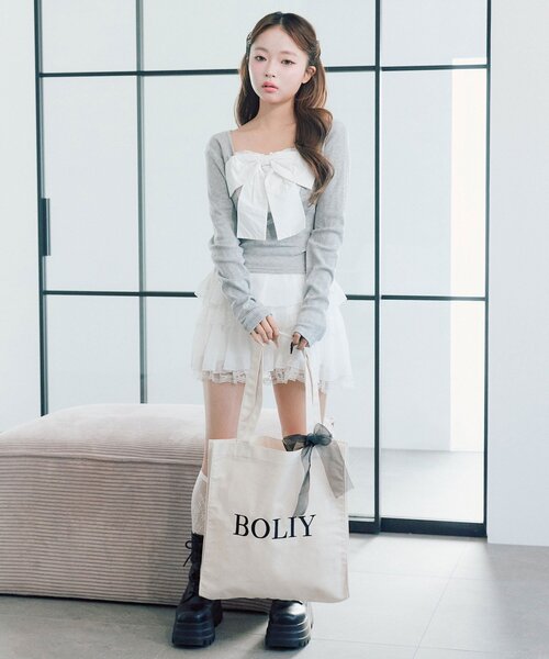 OLIVE des OLIVE（オリーブデオリーブ）の「Bloom Ribbon TOPS（Tシャツ/カットソー・レディース・ピンク/トップグレー/オフホワイト/ブラック/サックスブルー・FREE）」の12枚目の写真