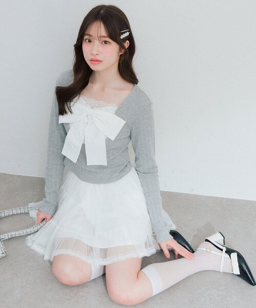 OLIVE des OLIVE（オリーブデオリーブ）の「Bloom Ribbon TOPS（Tシャツ/カットソー・レディース・ピンク/トップグレー/オフホワイト/ブラック/サックスブルー・FREE）」の17枚目の写真