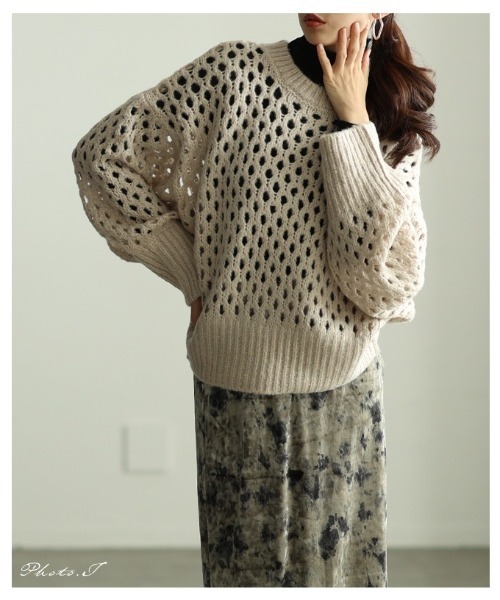 Sawa a la mode(サワアラモード)の「ざっくりメッシュニットトップス(ニット/セーター・レディース・チャコールグレー/ブルー/ベージュ/ピンク・FREE)」の5枚目の写真