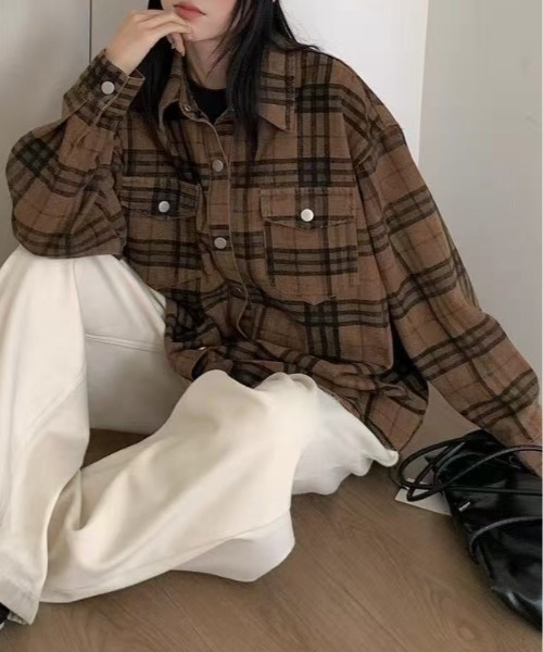 FINEnough(ファインナフ)の「オンブレチェック柄シャツ ポケット付き(シャツ/ブラウス・レディース・カーキ/ブラウン・FREE)」の2枚目の写真